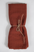 Görseli Galeri görüntüleyiciye yükleyin, Self Striped Crease Fabric Shawl
